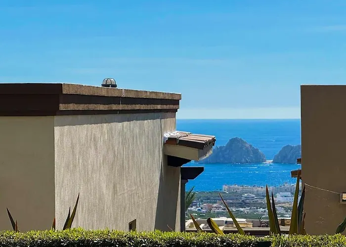 Сasa de vacaciones Stylish With Pool, Ocean Views, Fitness & Private Patio Grill Cabo San Lucas