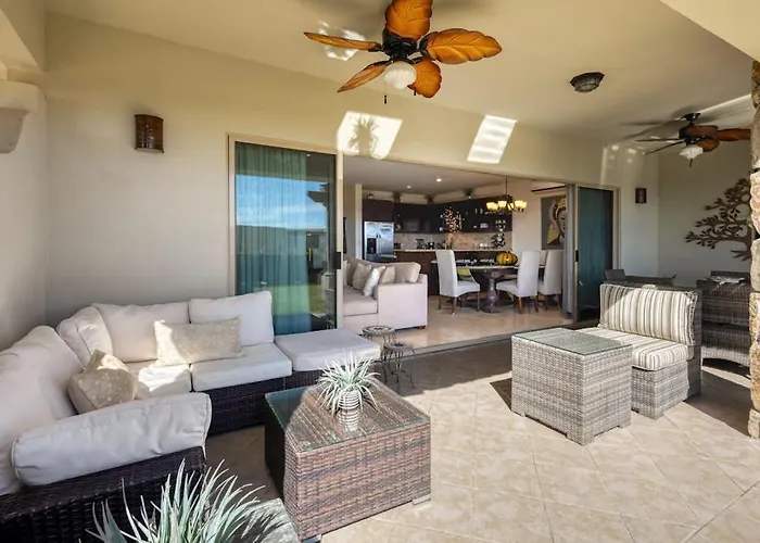 Сasa de vacaciones Stylish With Pool, Ocean Views, Fitness & Private Patio Grill Cabo San Lucas