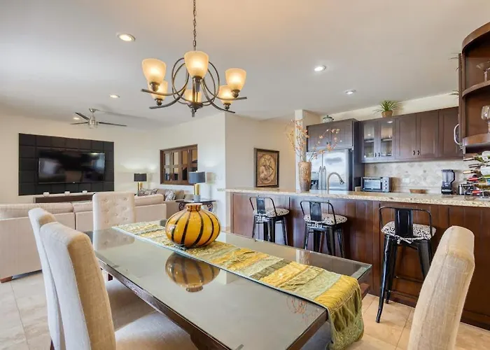 Сasa de vacaciones Stylish With Pool, Ocean Views, Fitness & Private Patio Grill *