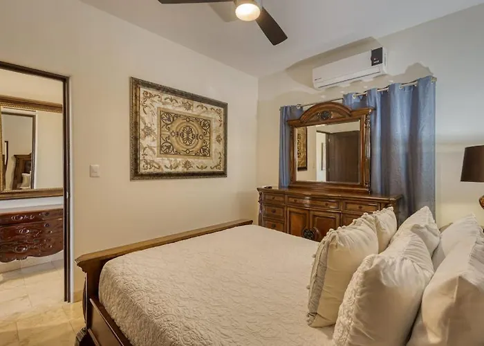 Сasa de vacaciones Stylish With Pool, Ocean Views, Fitness & Private Patio Grill Cabo San Lucas