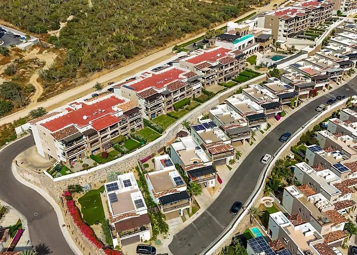 Stylish With Pool, Ocean Views, Fitness & Private Patio Grill * Cabo San Lucas