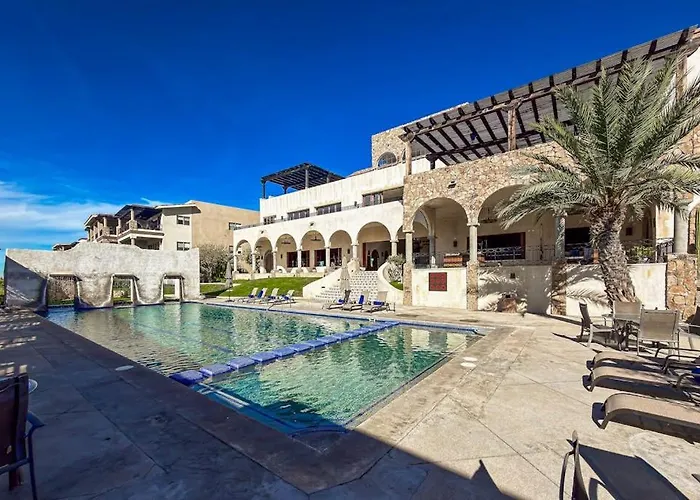 Сasa de vacaciones Stylish With Pool, Ocean Views, Fitness & Private Patio Grill *